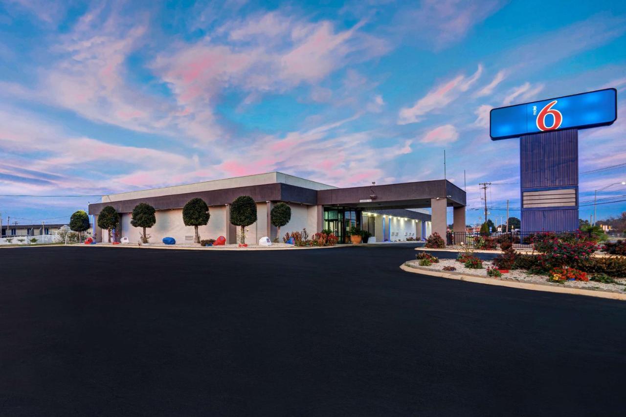 Motel 6 Burlington Exterior foto